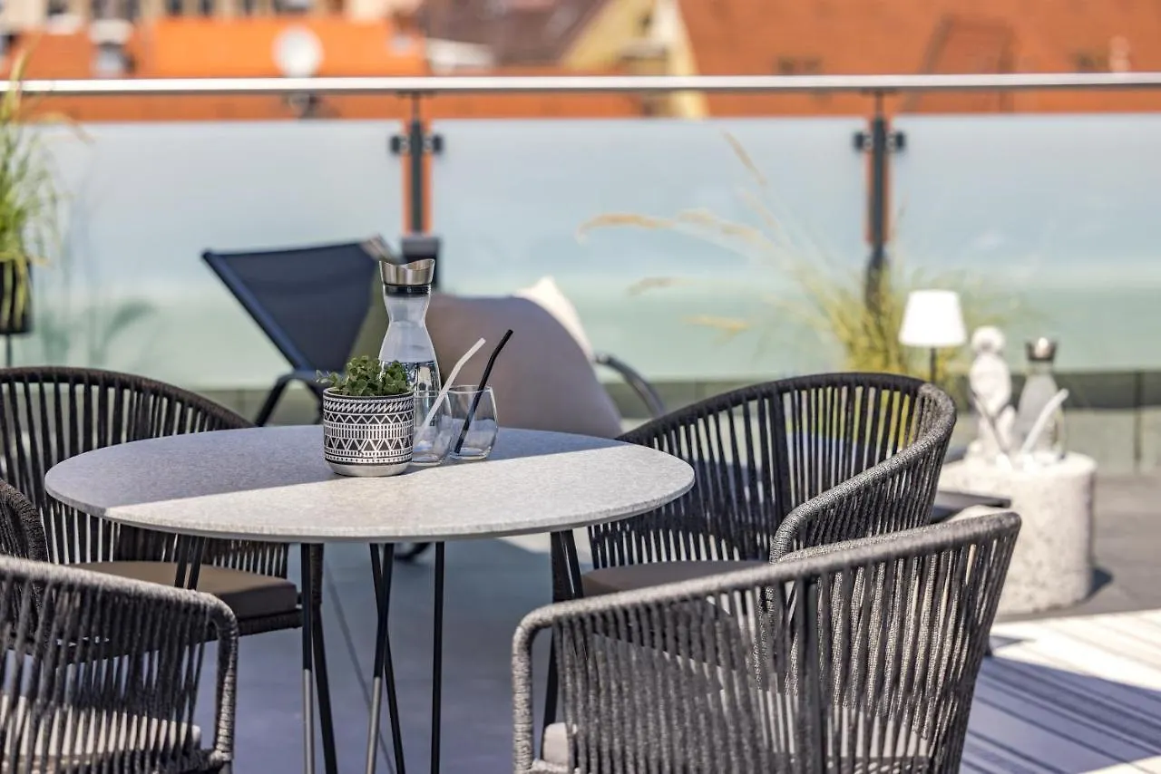Apartment Luxus Penthouse Ueber Den Daechern Von Nuernberg